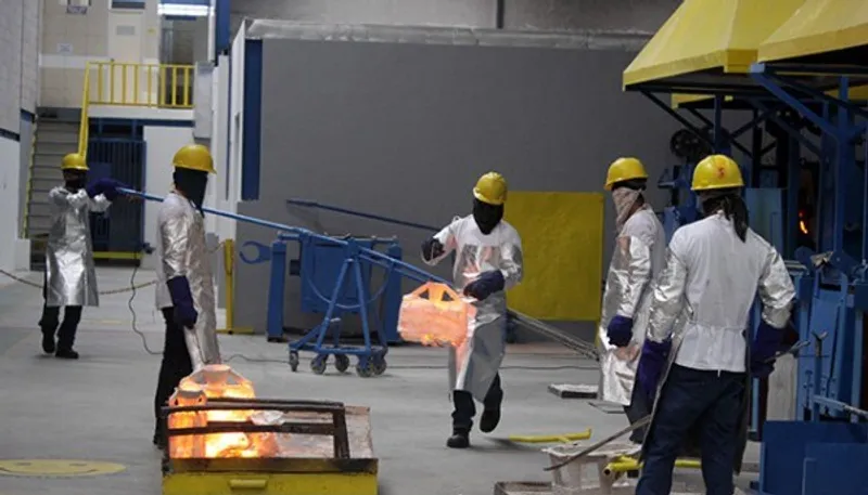 What Is Cast Steel Pouring Process? Gravity Pouring & Ceramic Shell Preheating Control